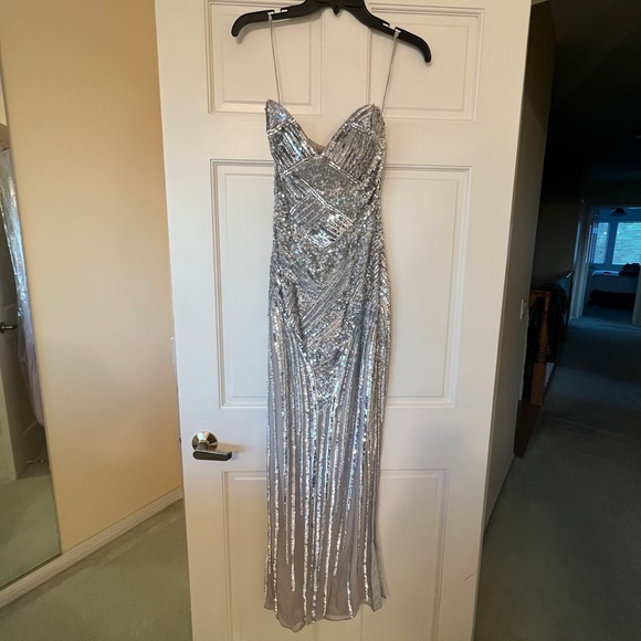 Sean Collection silk sequin gown - Picture 3 of 7